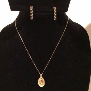 Vintage Avon Clip earrings & necklace set